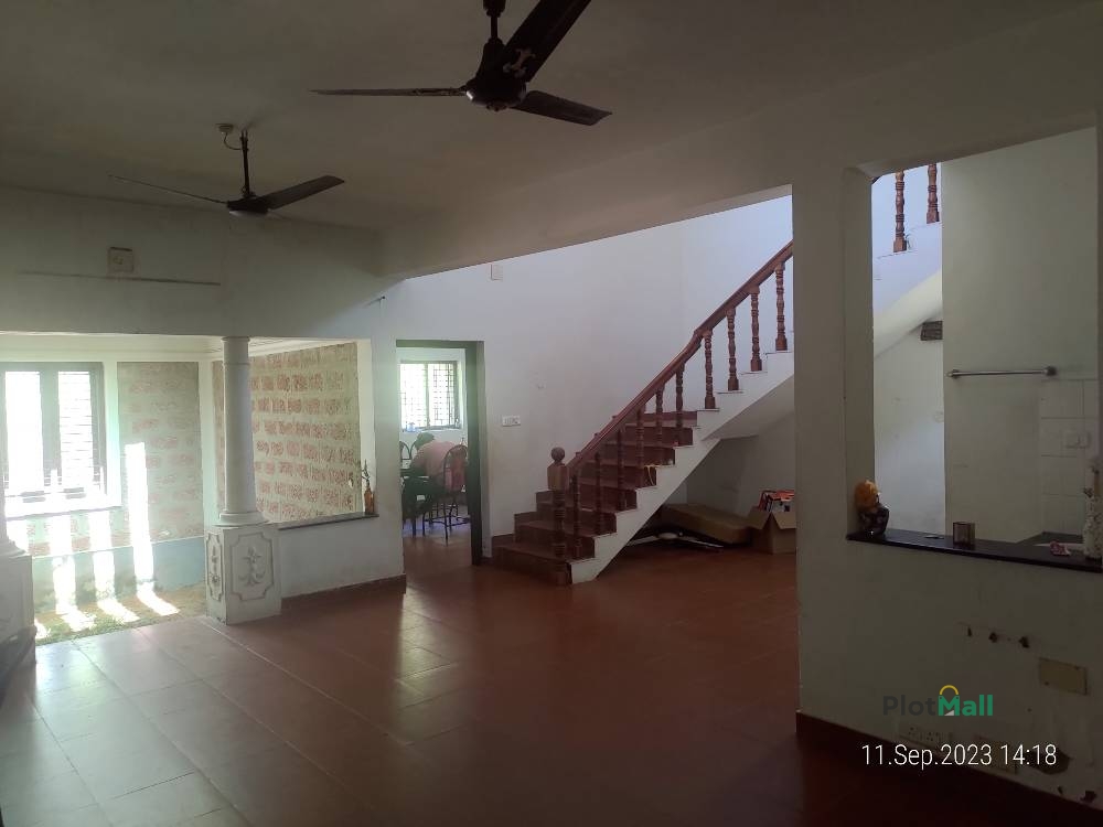 House / Villa for Sale in Kuruvanthodu, Vandanam, Punnapra