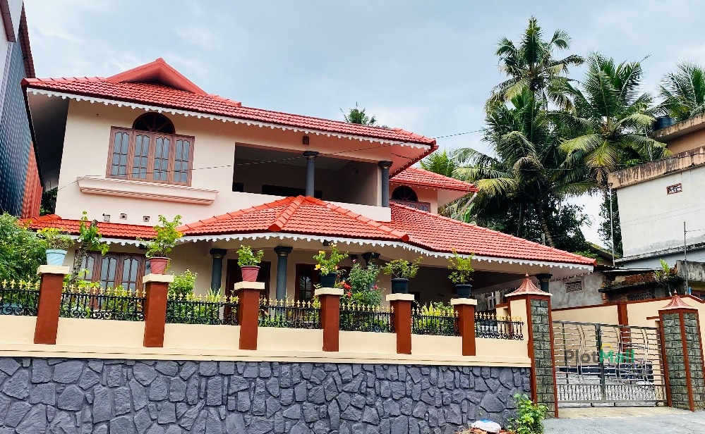 House / Villa for Sale in Changanacherry Near Thengana, (Kottayam